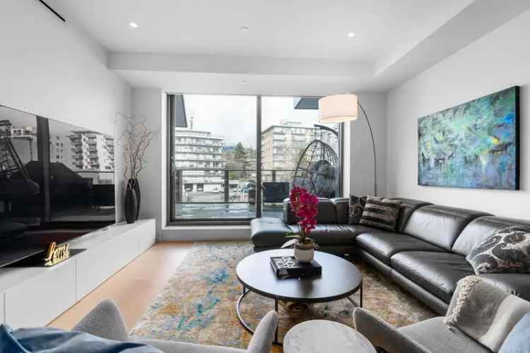 West Vancouver Ambleside Condo for Sale R2968725