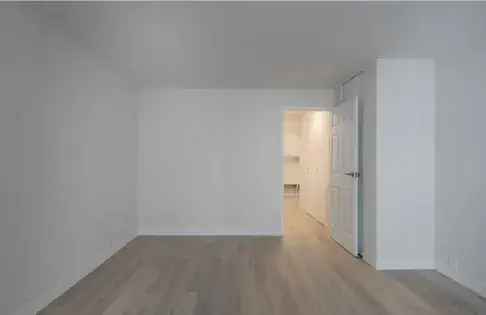 1 room apartment of 92 m² in Montreal