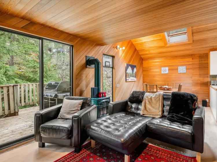 West Coast Chalet Retreat: Open Concept Living, Sauna, Oversized Deck