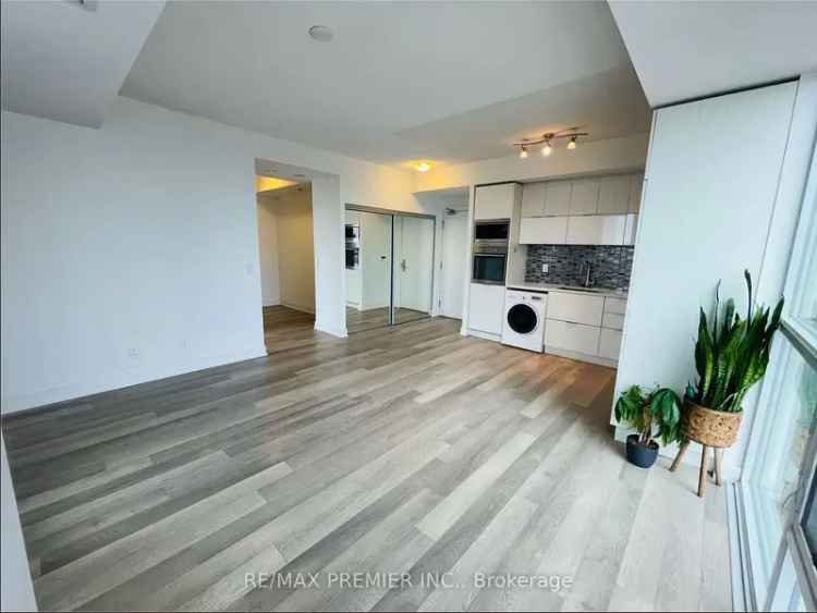 Condo For Rent in Toronto, Ontario