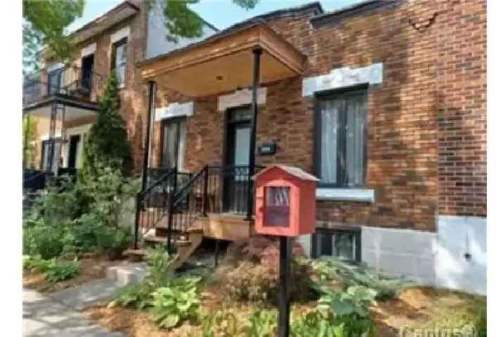 Villeray Shoebox House for Rent 2 Large Bedrooms 1200 sq ft