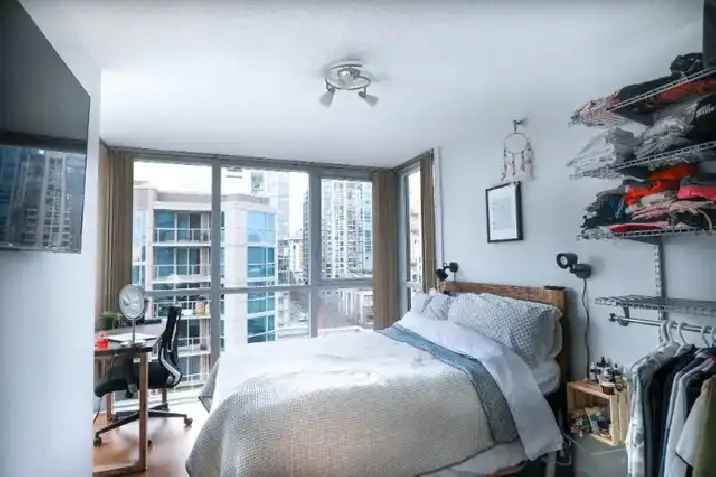 Cozy Room for Rent in the Heart of Downtown Vancouver