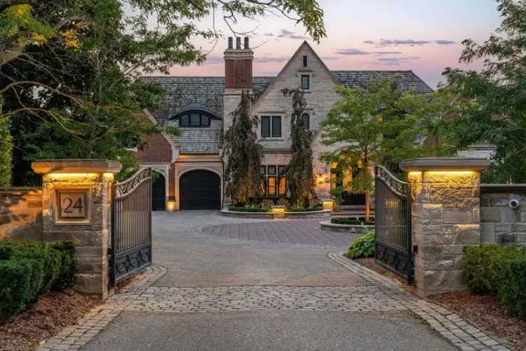 This Kleinburg Estate Invites You To Live In Ultimate Luxury