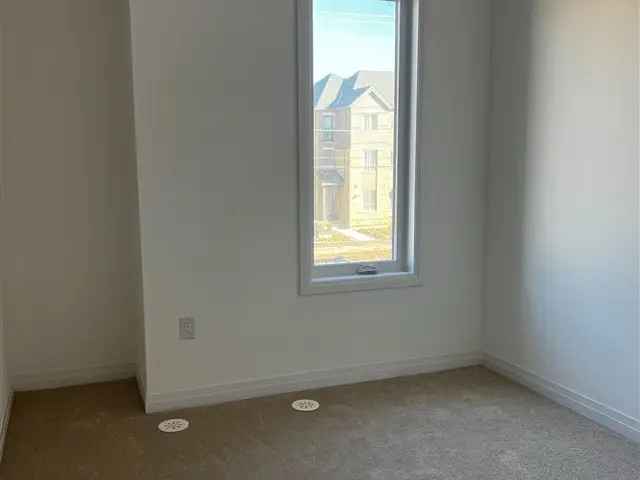 Townhouse For Rent in Oakville, Ontario