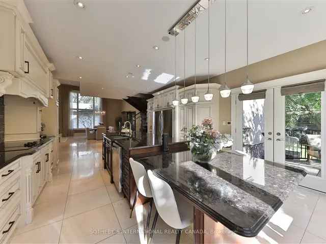 House For Sale in Oakville, Ontario