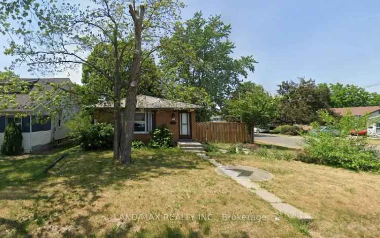 House For Sale in St. Thomas, Ontario