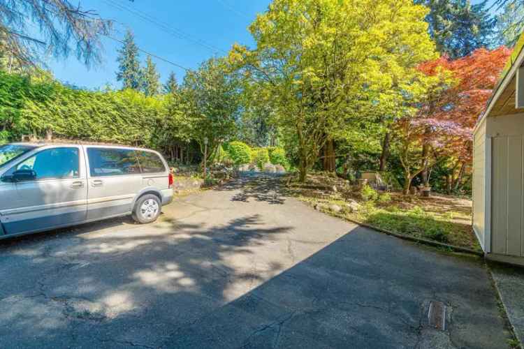 Queens House for Sale West Vancouver: 4 Beds, 3.5 Baths, Stunning Views