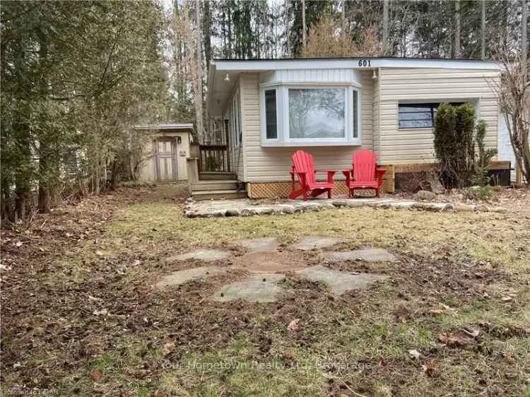 House For Sale in Centre Wellington, Ontario