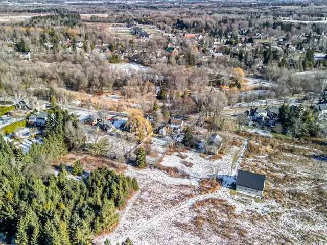 20 Acres Hampton Home Development Potential