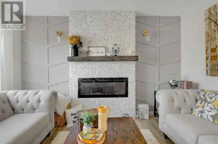 5 Bedroom Bi Level Home near Park