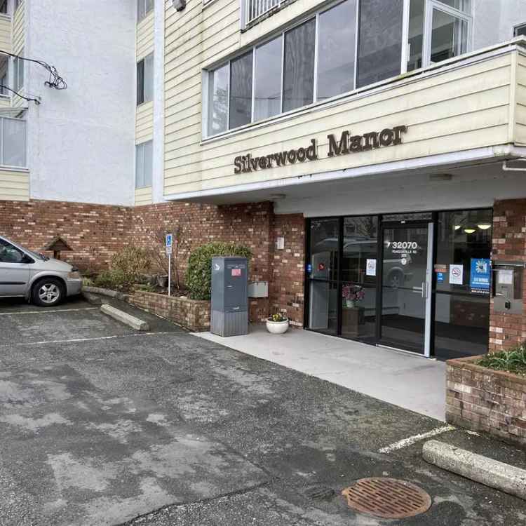 Renovated 2 Bed Condo 55+ Building