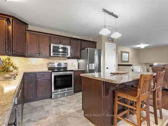 House For Sale in Quinte West, Ontario