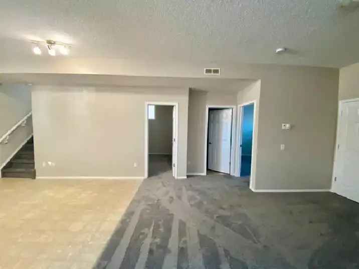 LEDUC DUPLEX 2 Beds 1 Bath Townhouse for Rent