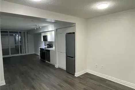 2 rooms apartment of 3520 m² in Toronto