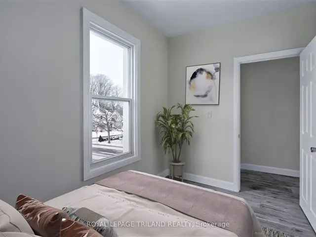 House For Sale in 2, Meda Street, St. Thomas, Ontario