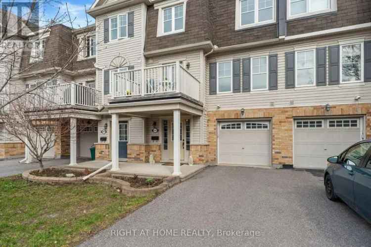 2-Bedroom Townhome in Barrhaven Mews - Updated Kitchen and Bathroom