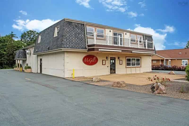 Buy Commercial Property Restaurant Space in New Minas with Exceptional Features