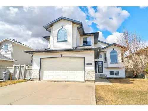 House For Sale in Crystal Lake Estates Grande Prairie