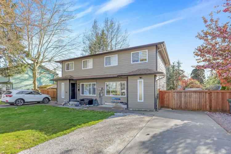 A $1,089,300.00 1/2 Duplex with 4 bedrooms in Cloverdale BC, Cloverdale