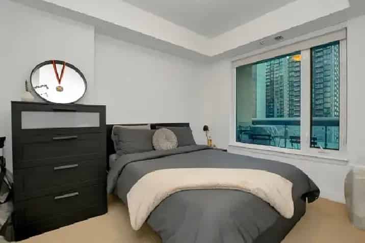 Affordable 1 Bedroom Den Condo Sandy Hill Ottawa