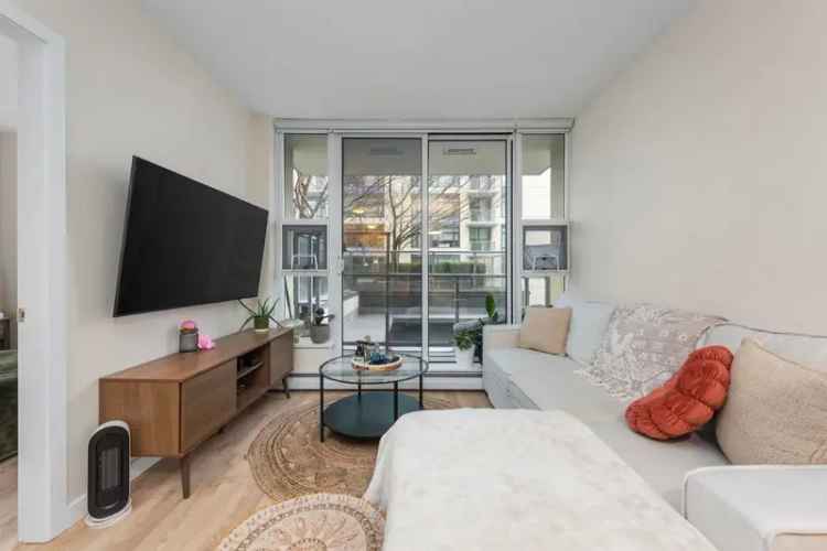 Rent 1 Bedroom Apartment in False Creek with Private Outdoor Space