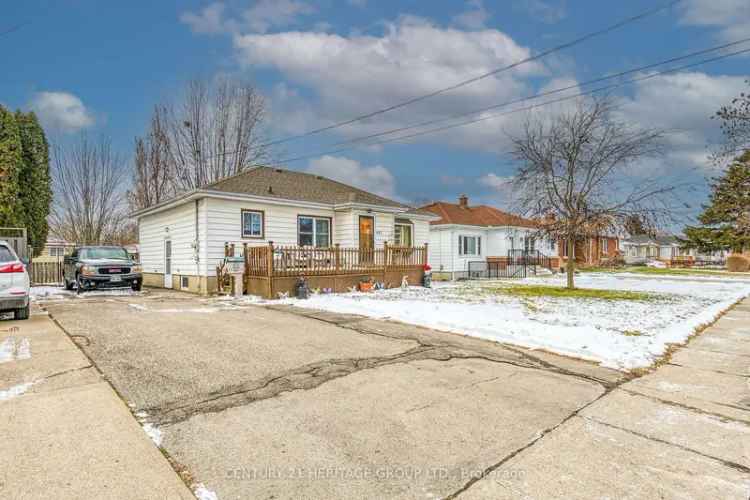 Charming 3-Bedroom Bungalow in North St Catharines