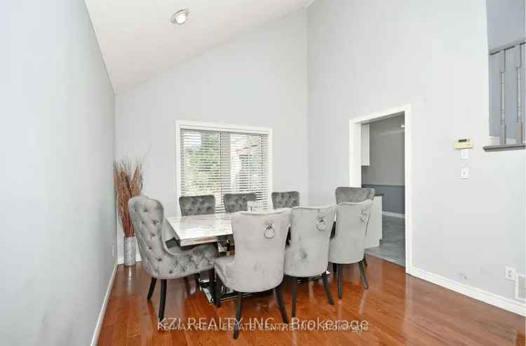 House For Sale in Hamilton, Ontario