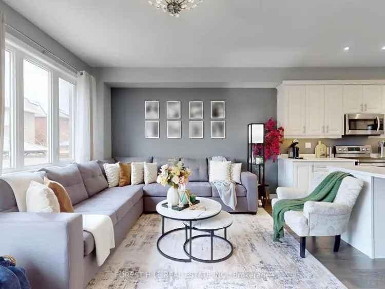 1851 Sqft Semi-Detached Home in Mt Albert 3 Beds 3 Baths