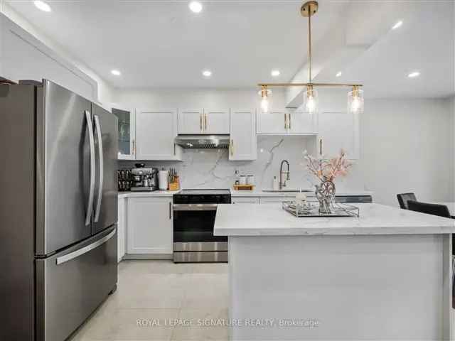 Erin Mills Freehold Townhome 3 2 Beds 4 Baths Modern Kitchen Finished Basement