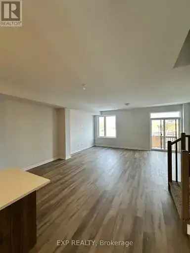3-Bedroom Townhome in Embrun - Modern Living Near Schools and Amenities