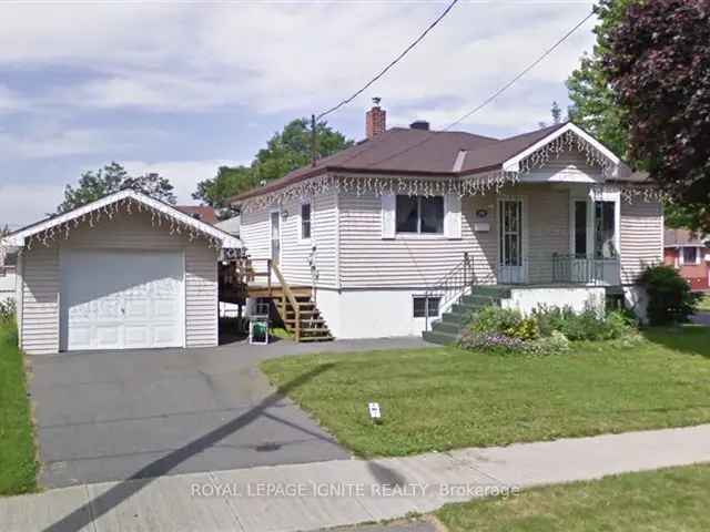 Bungalow 2 1 Bed Den Detached Garage Great Family Neighborhood