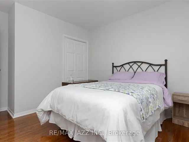 House For Sale in Oshawa, Ontario