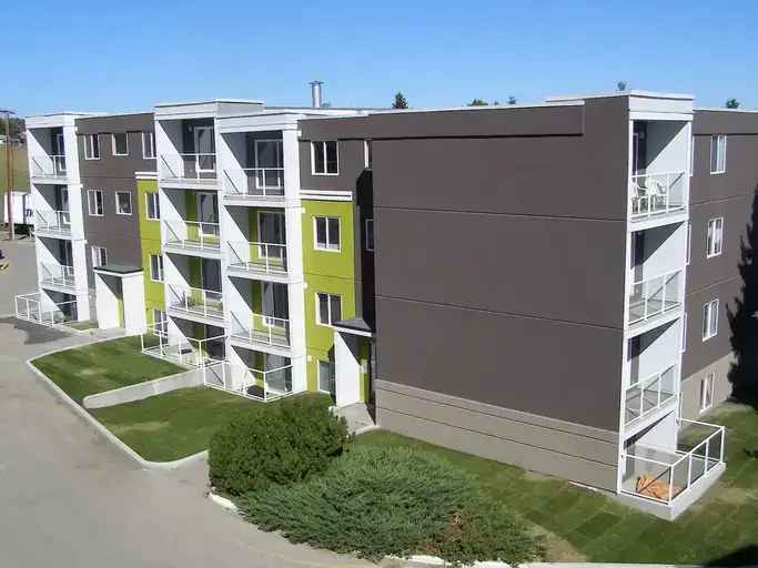 Rent one bedroom apartment in Calgary with spacious balcony and modern features