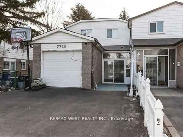 House For Sale in Mississauga, Ontario