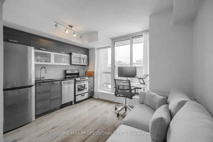 Queen West 1-Bedroom with City Views and Amazing Amenities