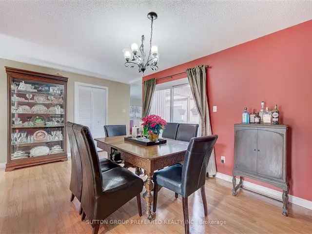 3-Bedroom 2-Bathroom Condo in South London Near Parks