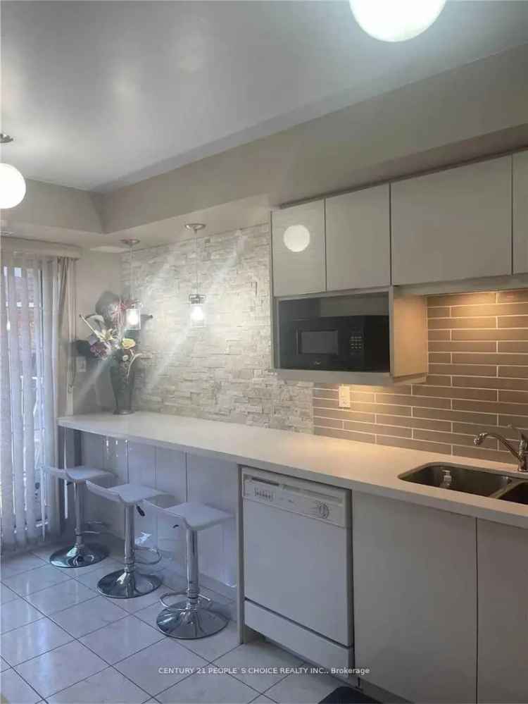 Rent Stunning Renovated 2 Storey Corner Unit with Balconies Near Yorkdale Mall