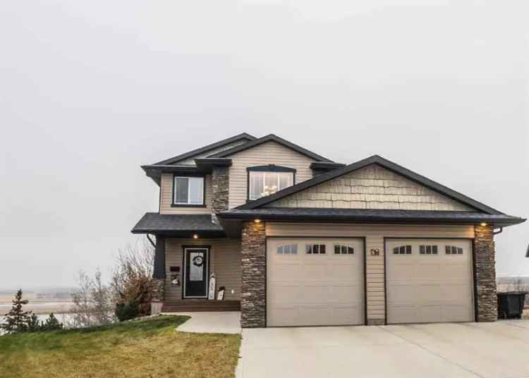 House For Rent in City of Lacombe, Alberta