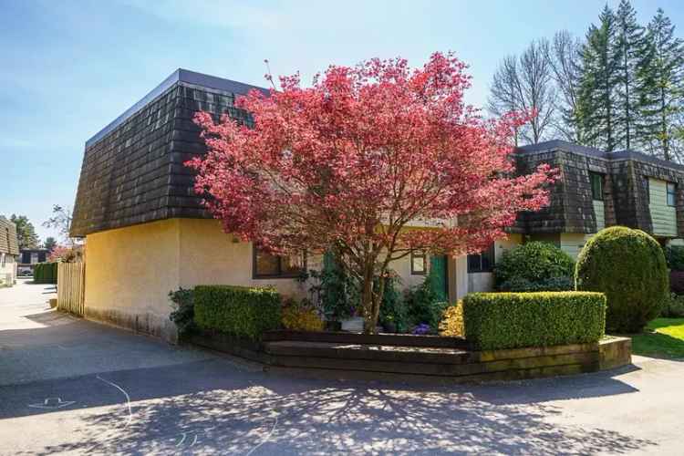 4 Bedroom Townhouse in Lynnmour Village