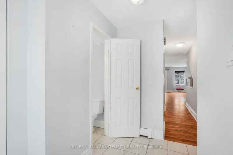 House For Sale in 16, Crispin Private, Ottawa, Ontario