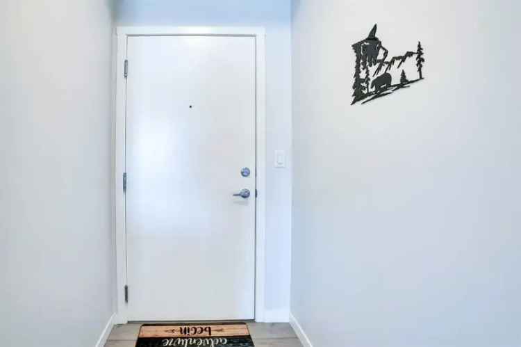 Luxury 2-Bed Condo in Carrington Plaza - Move-In Ready