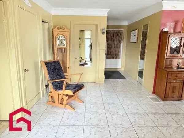 Charlevoix Bungalow for Sale 2 Beds Attached Garage