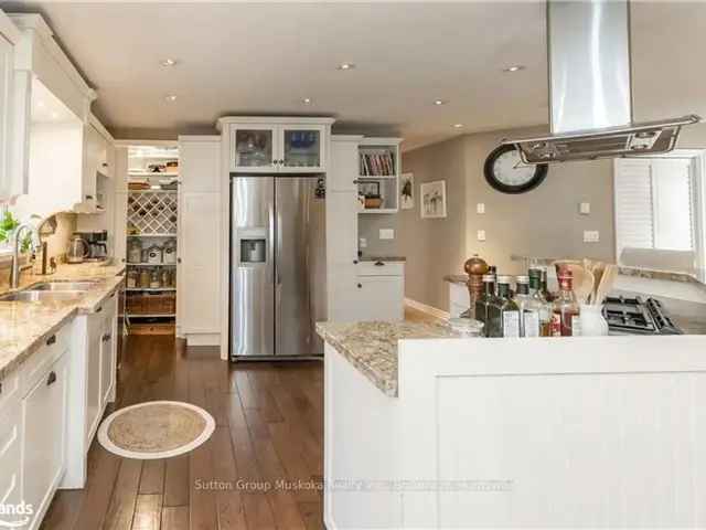 Beautiful 4-Bedroom Home in Port Sydney, Immaculate In-Law Suite