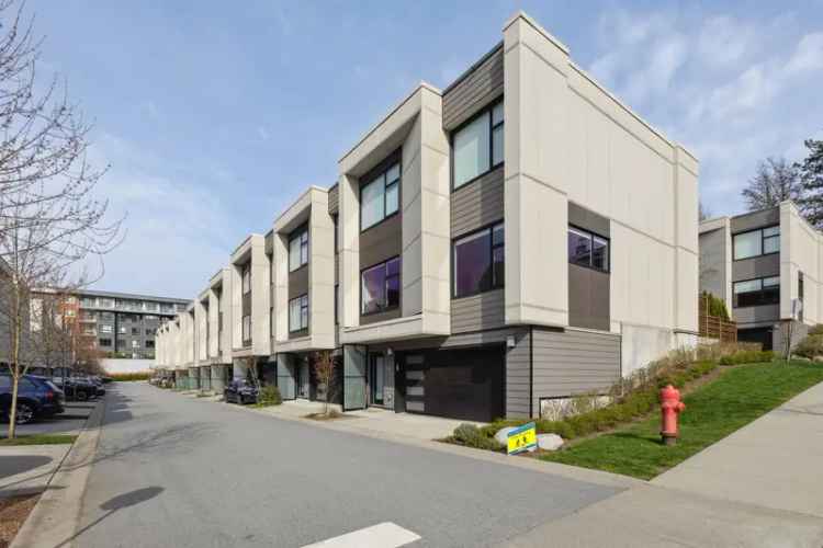 3 Bed 3 Bath Townhome Roche Point North Vancouver