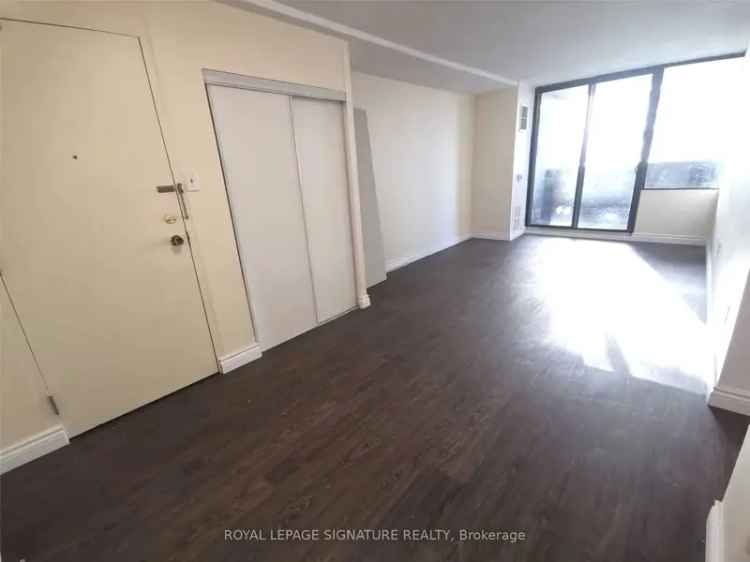 Condo For Sale in Toronto, Ontario