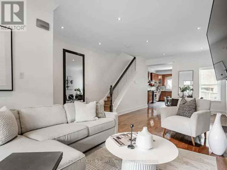 Stunning 4-Bed Detached Home in North Riverdale Near Withrow Park