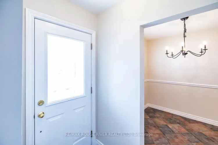 3-Bedroom Family Home Updated Kitchen and Bathroom