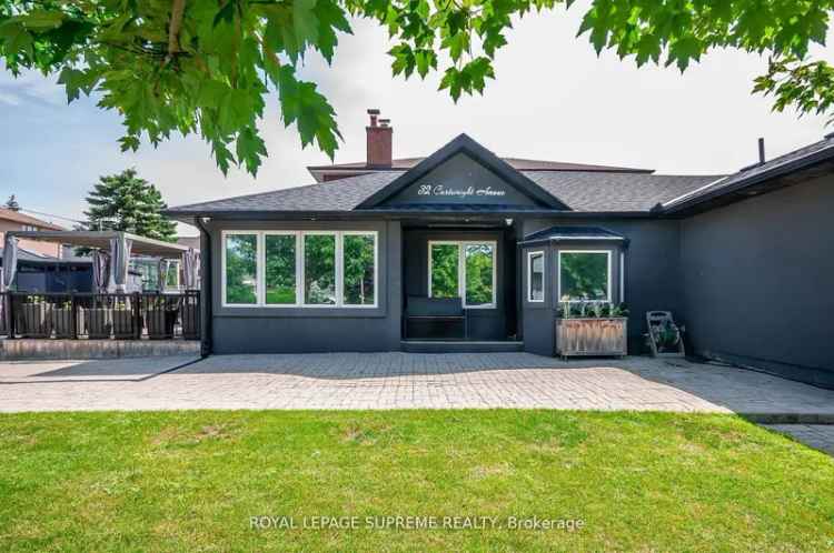 Yorkdale Glen-Park Bungalow Amazing Family Home