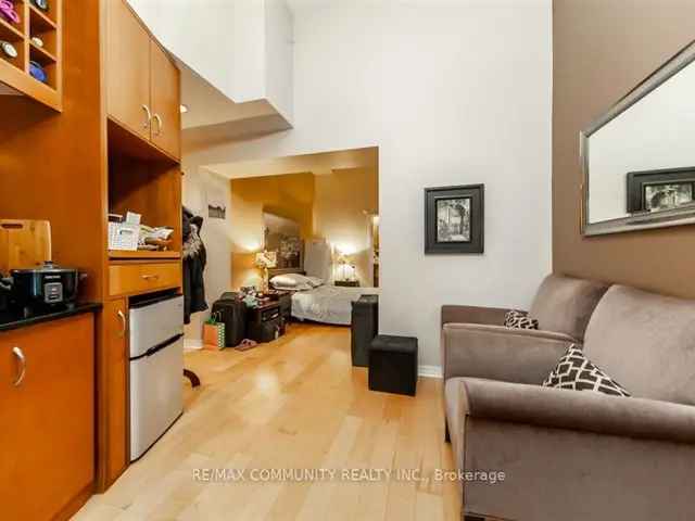 Luxury Condo One King St W Toronto Financial District