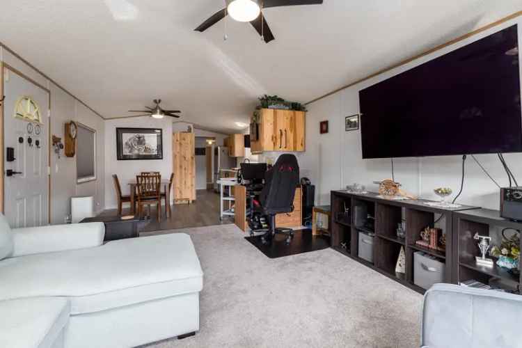 2 Bed 2 Bath Manufactured Home in Cranley Park South Surrey
